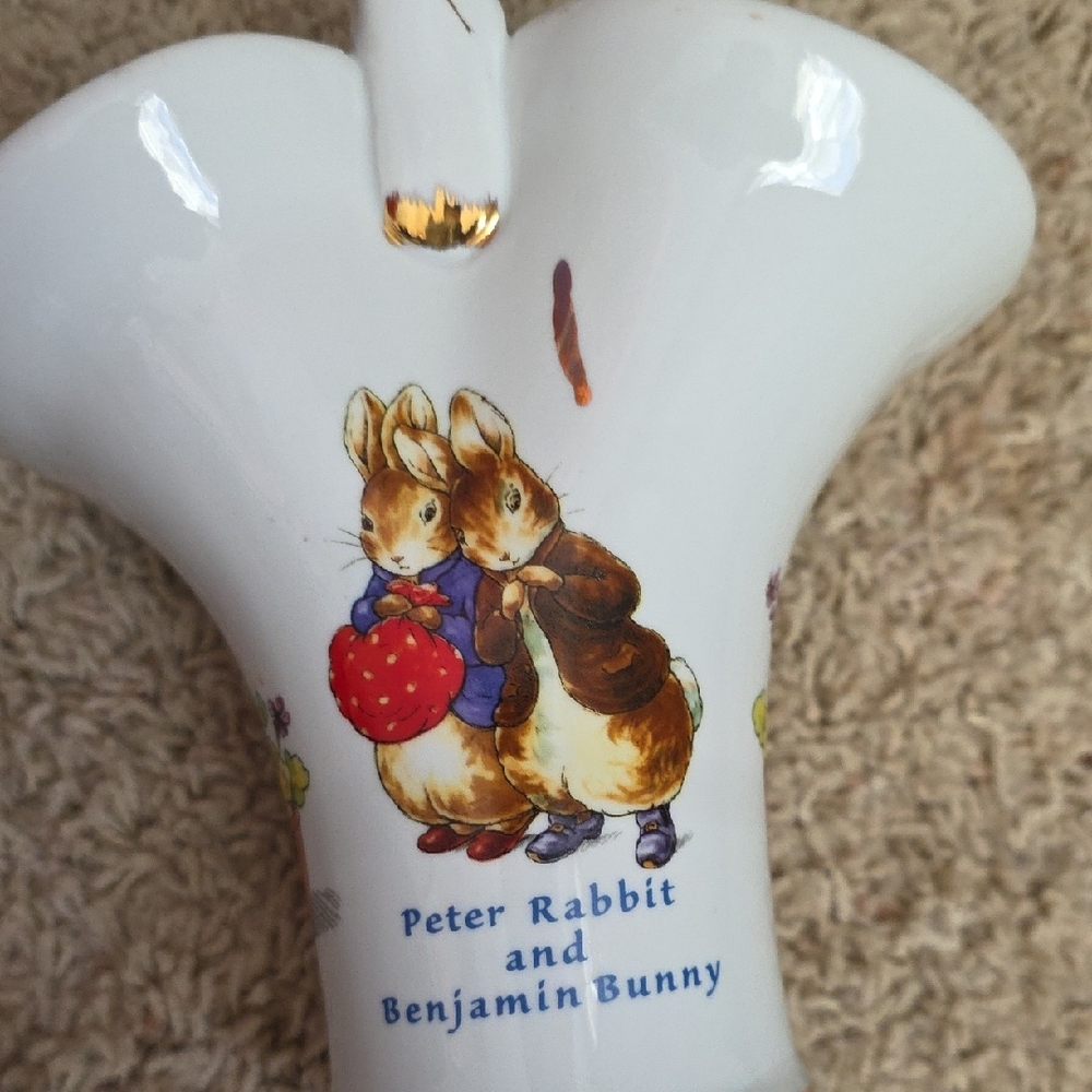 Peter Rabbit Ceramic Basket/Vase - Picture 5 of 7